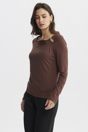 Polera Mujer Slim Café Claro