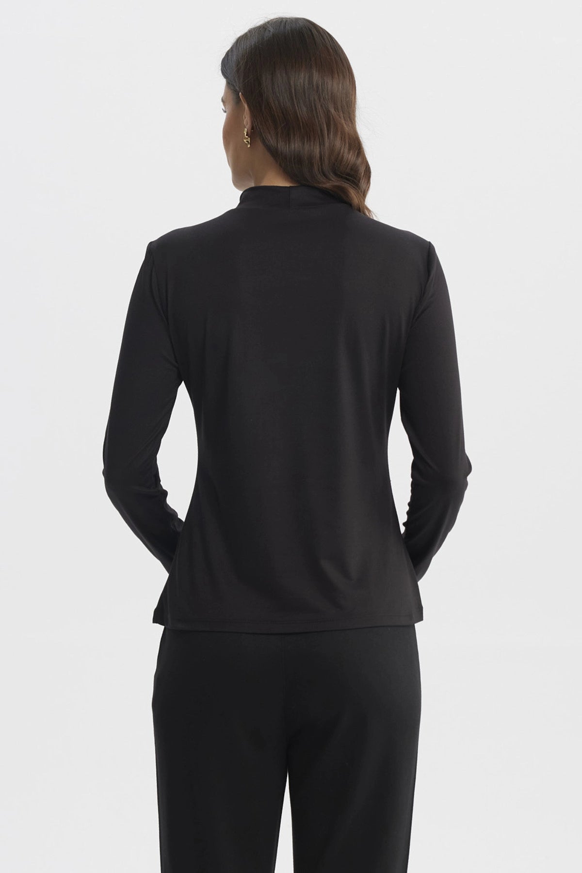 Polera Mujer Slim Cuello Apoyado Negro