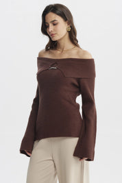 Sweater Mujer Ajustado Hombro Descubierto Café Claro