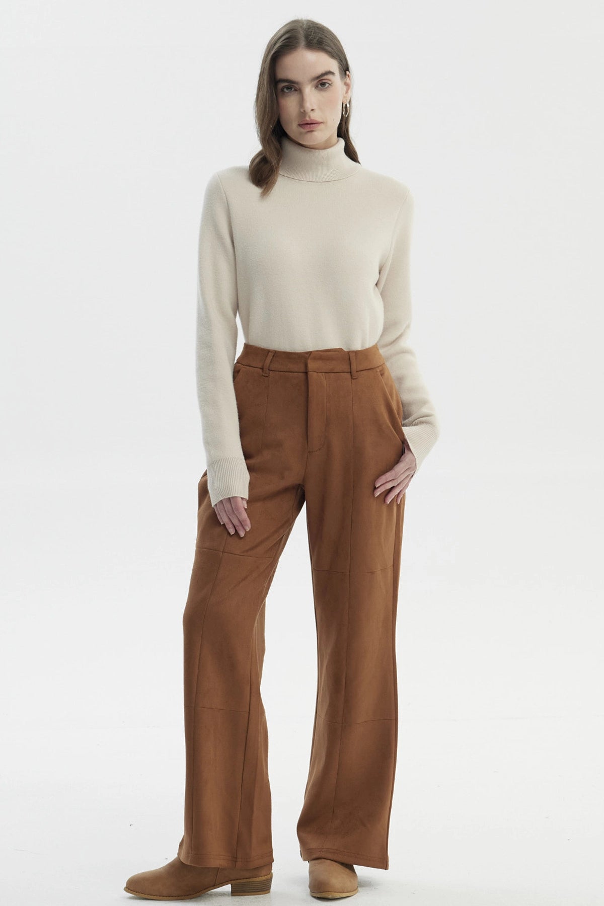 Pantalón Mujer Gamuza Flare Camel