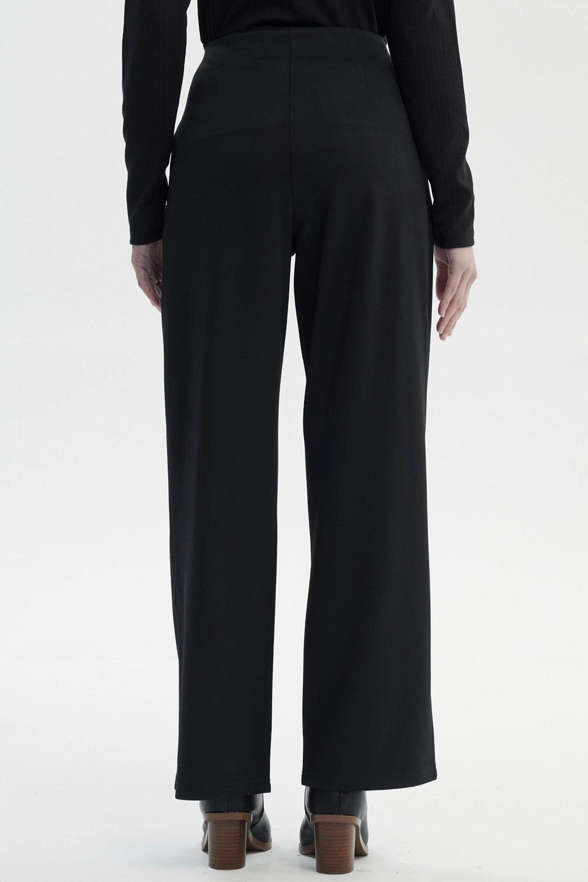 Pantalón Mujer Calce Recto Negro