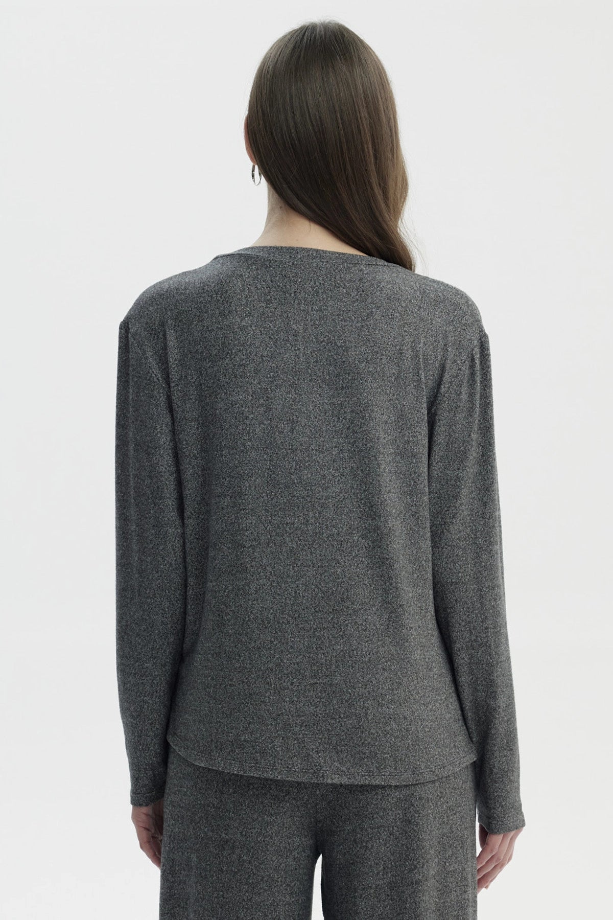 Sweater Mujer Slim Cuello Redondo Gris Oscuro