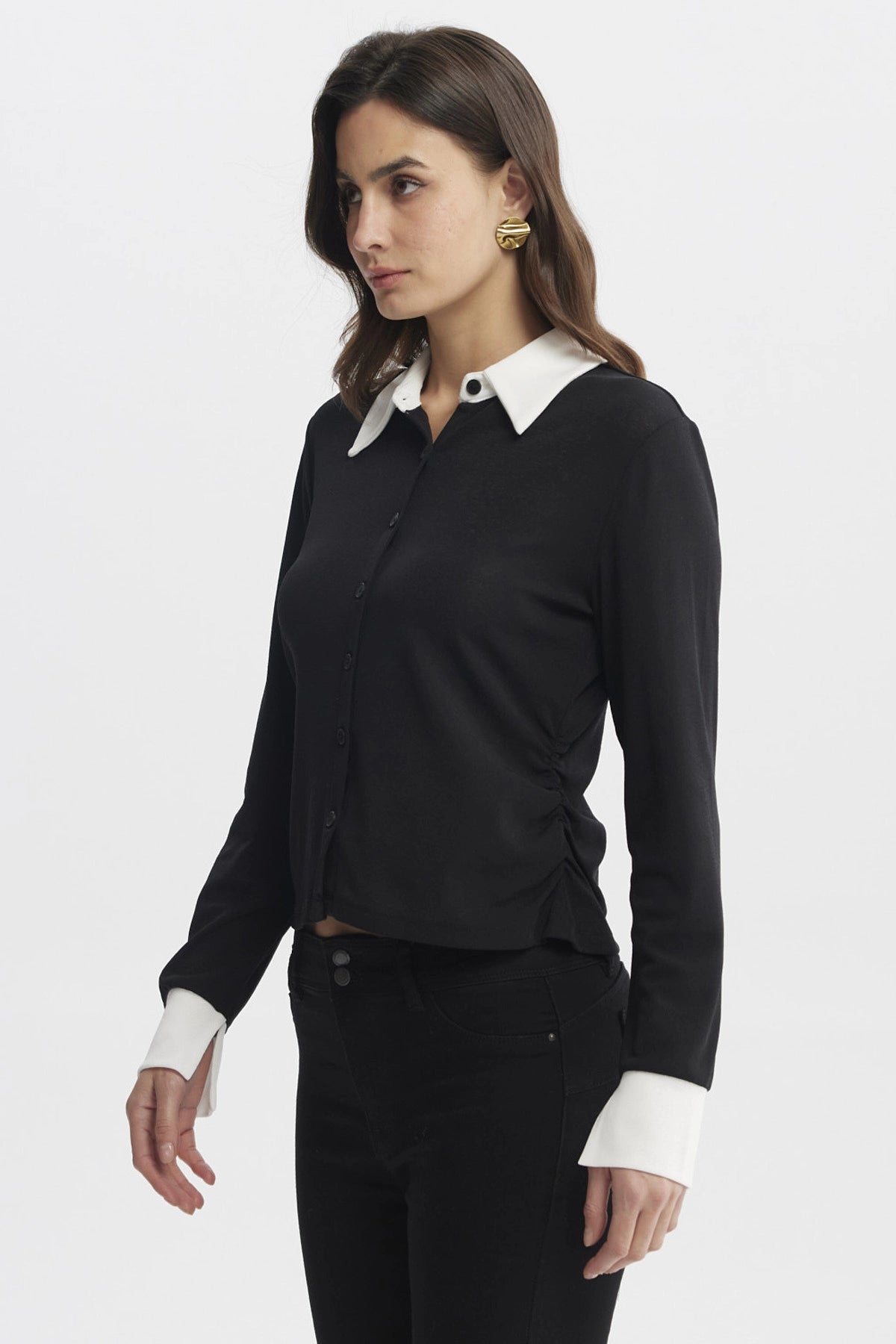Polera Mujer Slim Cuello Camisero Negro
