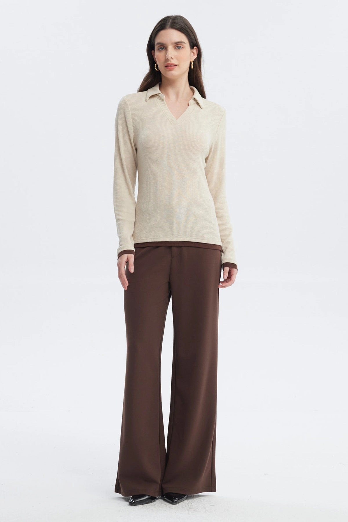 Polera Mujer Slim Cuello Camisero Arena