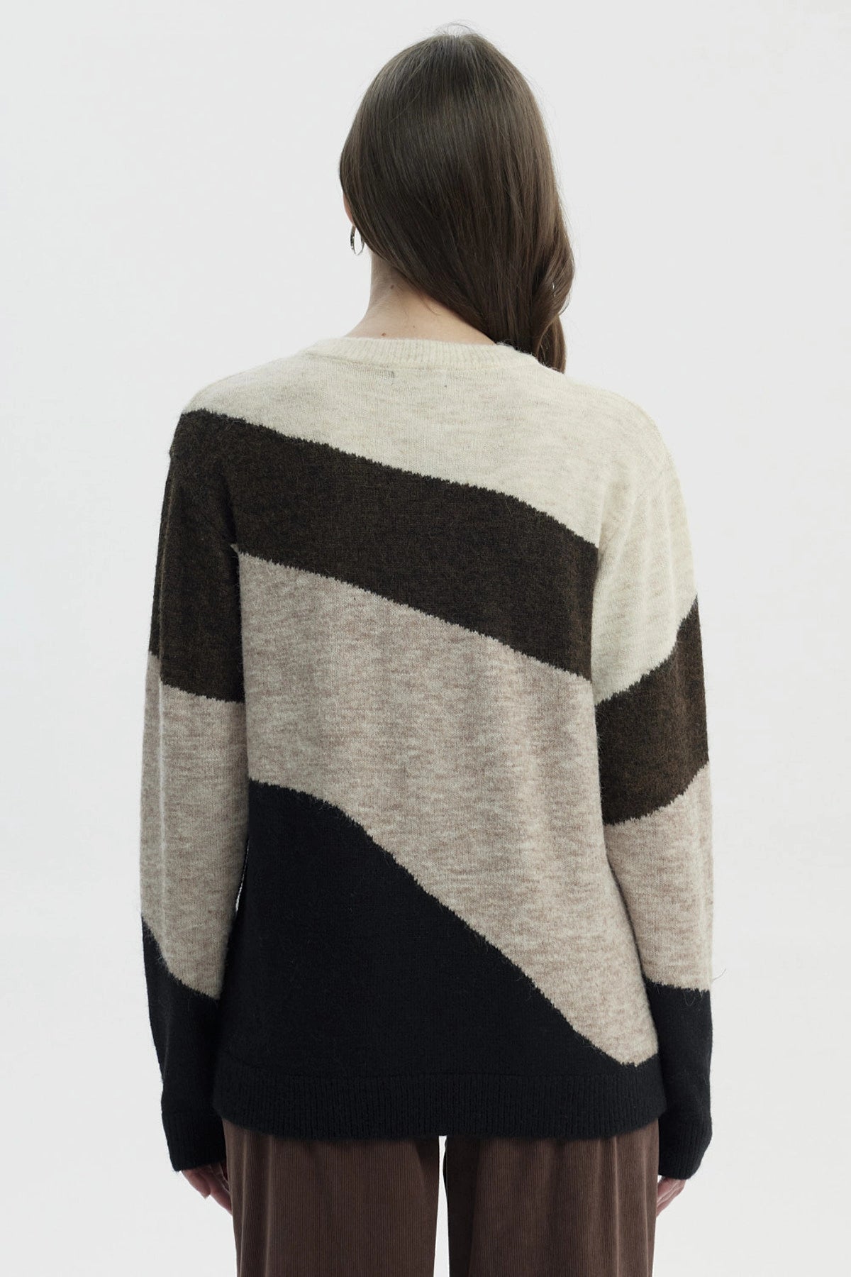 Sweater Mujer Slim Cuello Redondo Café