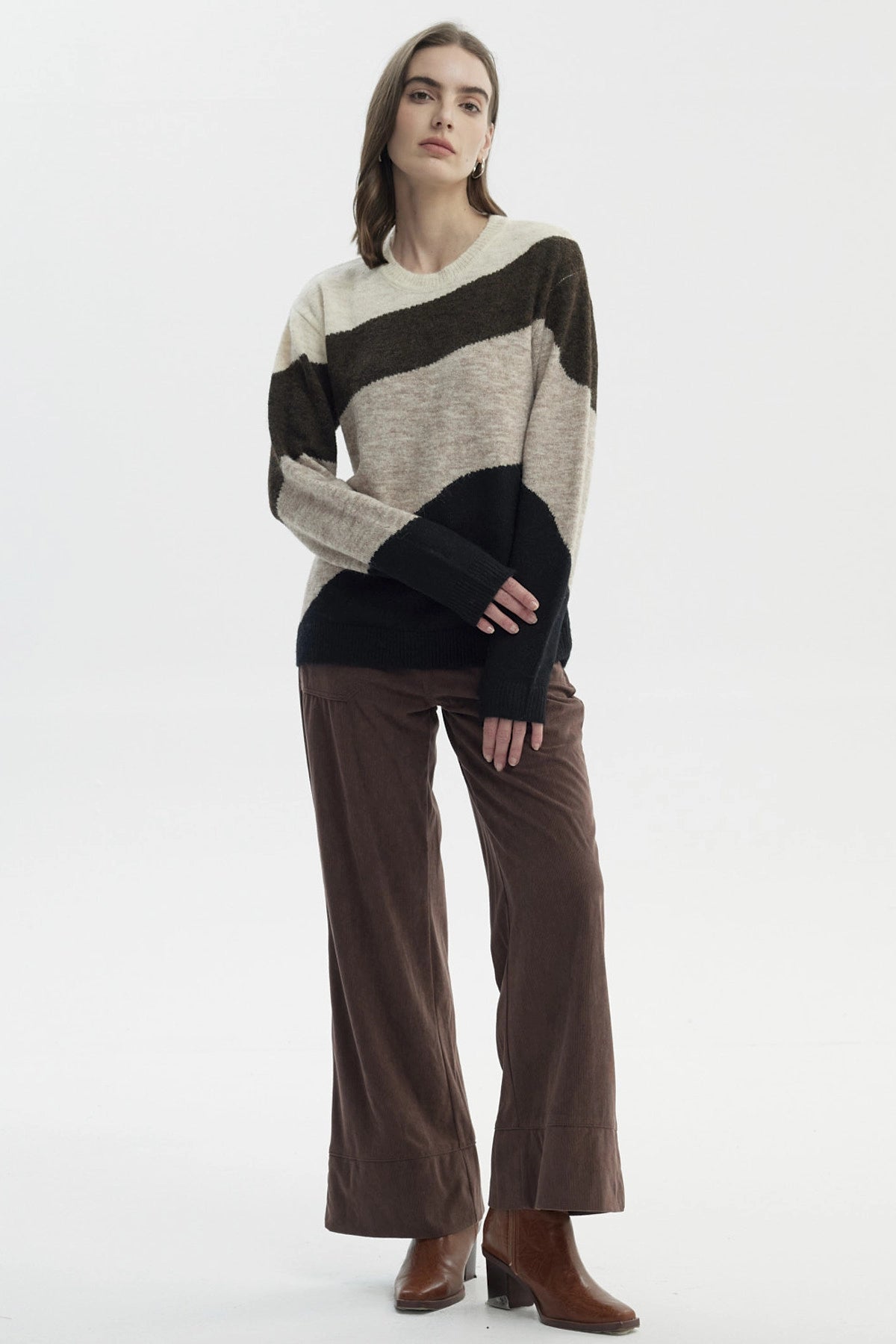Sweater Mujer Slim Cuello Redondo Café