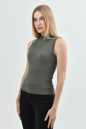 Polera Mujer Ajustada Sin Mangas Verde Militar