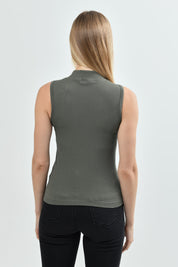 Polera Mujer Ajustada Sin Mangas Verde Militar