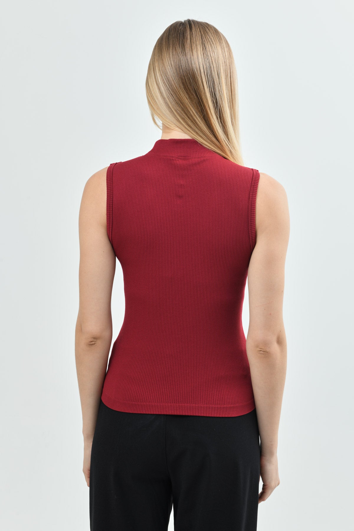 Polera Mujer Ajustada Sin Mangas Rojo