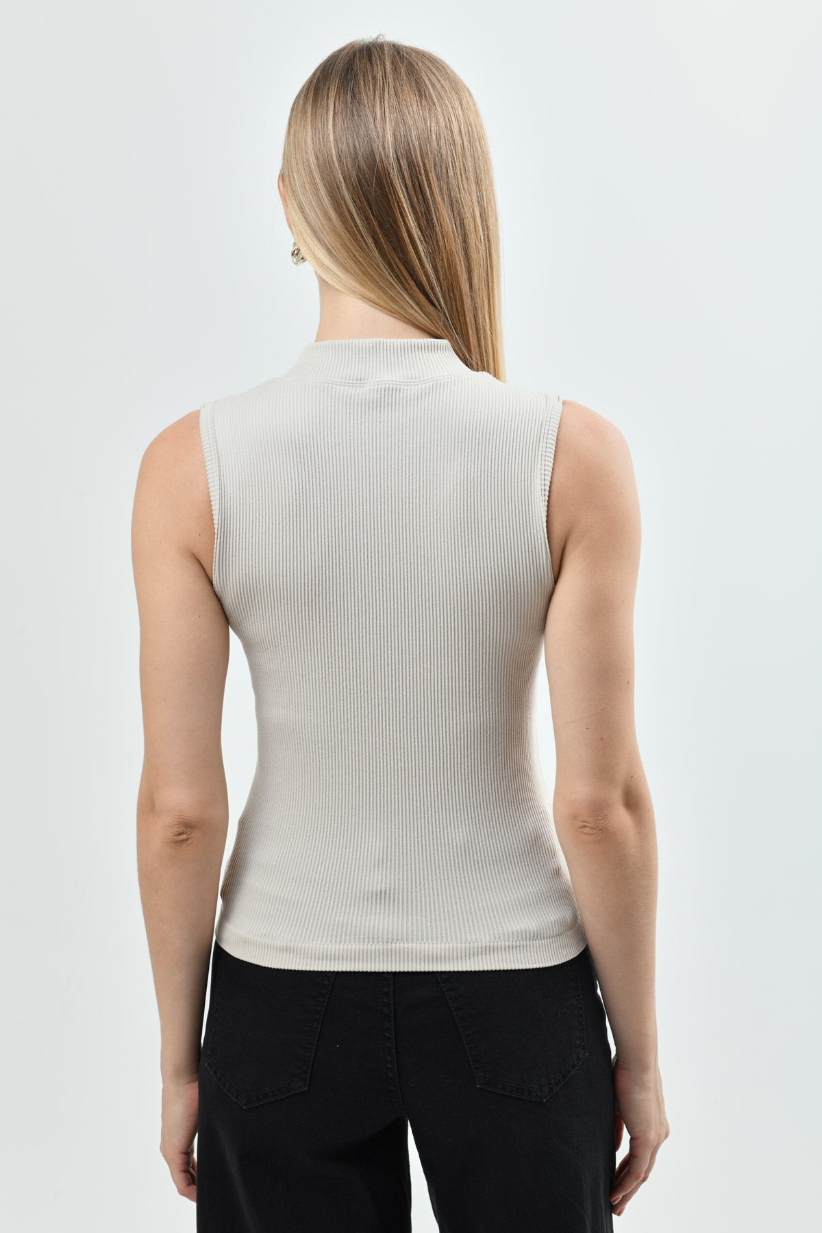 Polera Mujer Ajustada Sin Mangas Beige