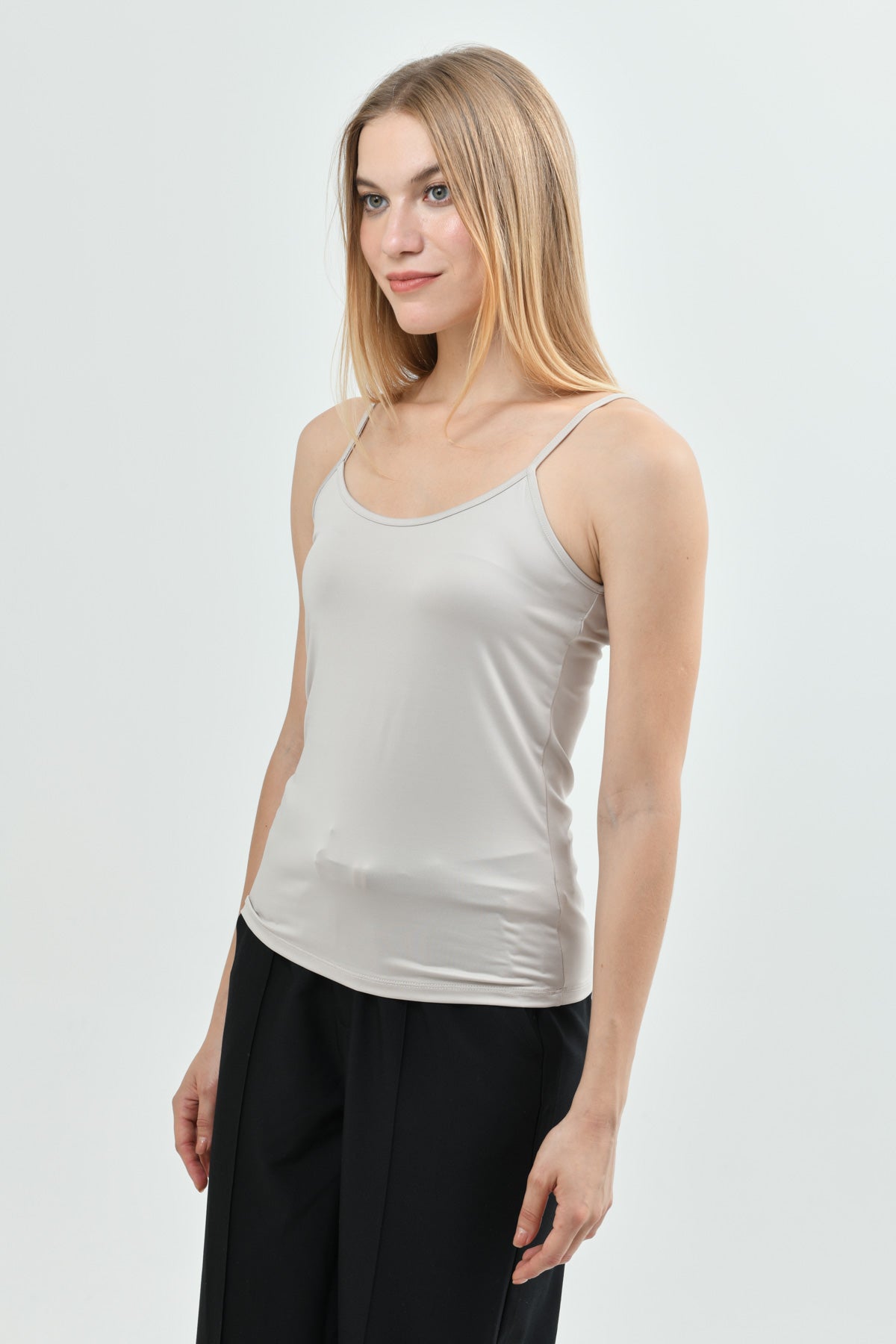 Peto Básico Tirante Mujer Beige