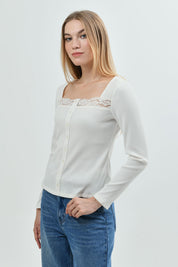 Polera Mujer Slim Fit Crema