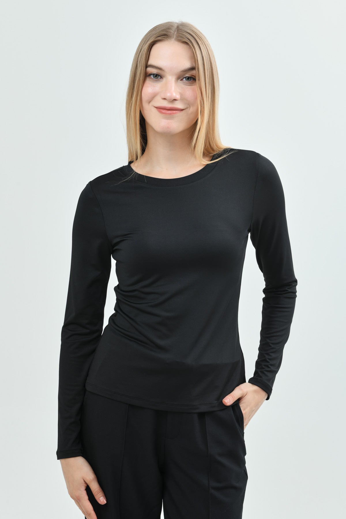 Polera Slim Fit Mujer Negro