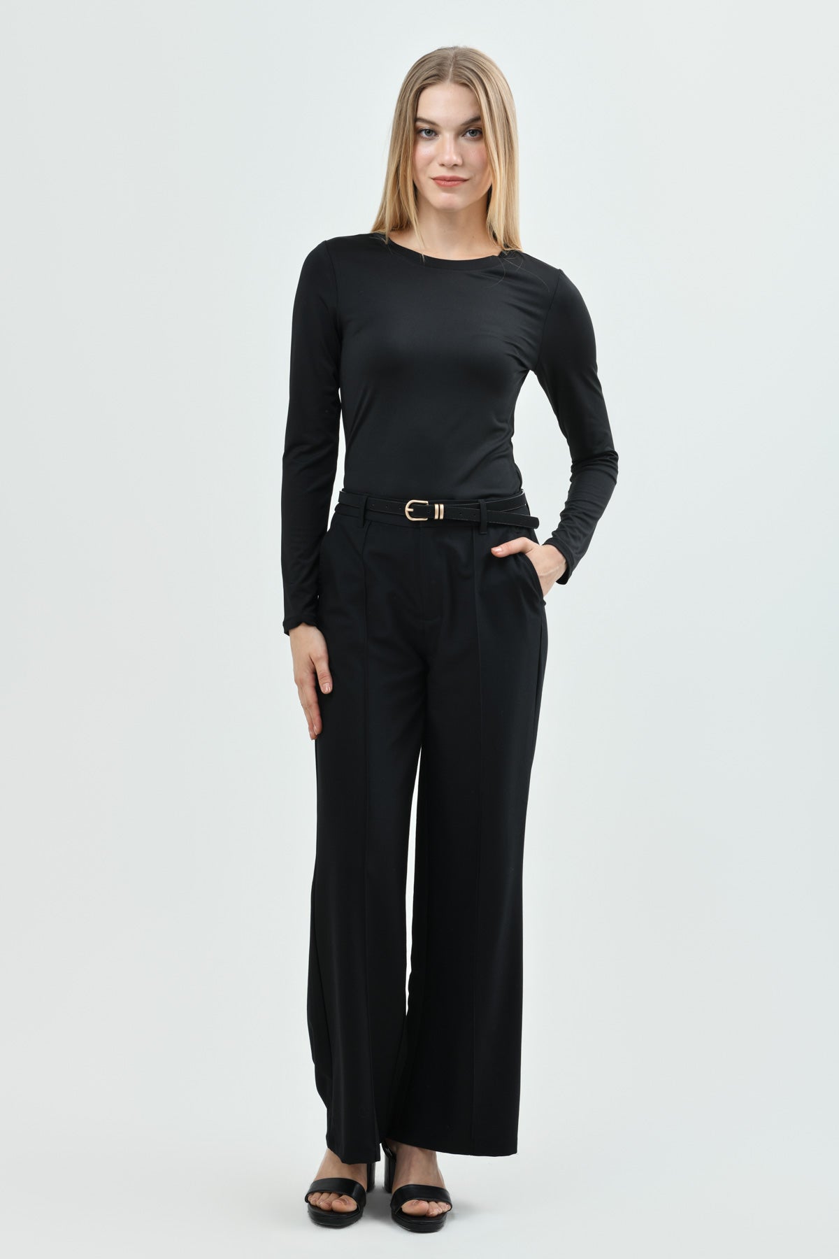 Polera Slim Fit Mujer Negro
