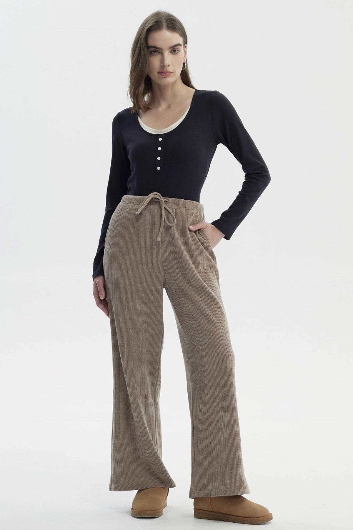 Pantalón Mujer Wide Leg Gris Taupe