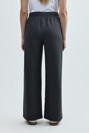 Pantalón Buzo Mujer Basta Evasee Gris Oscuro