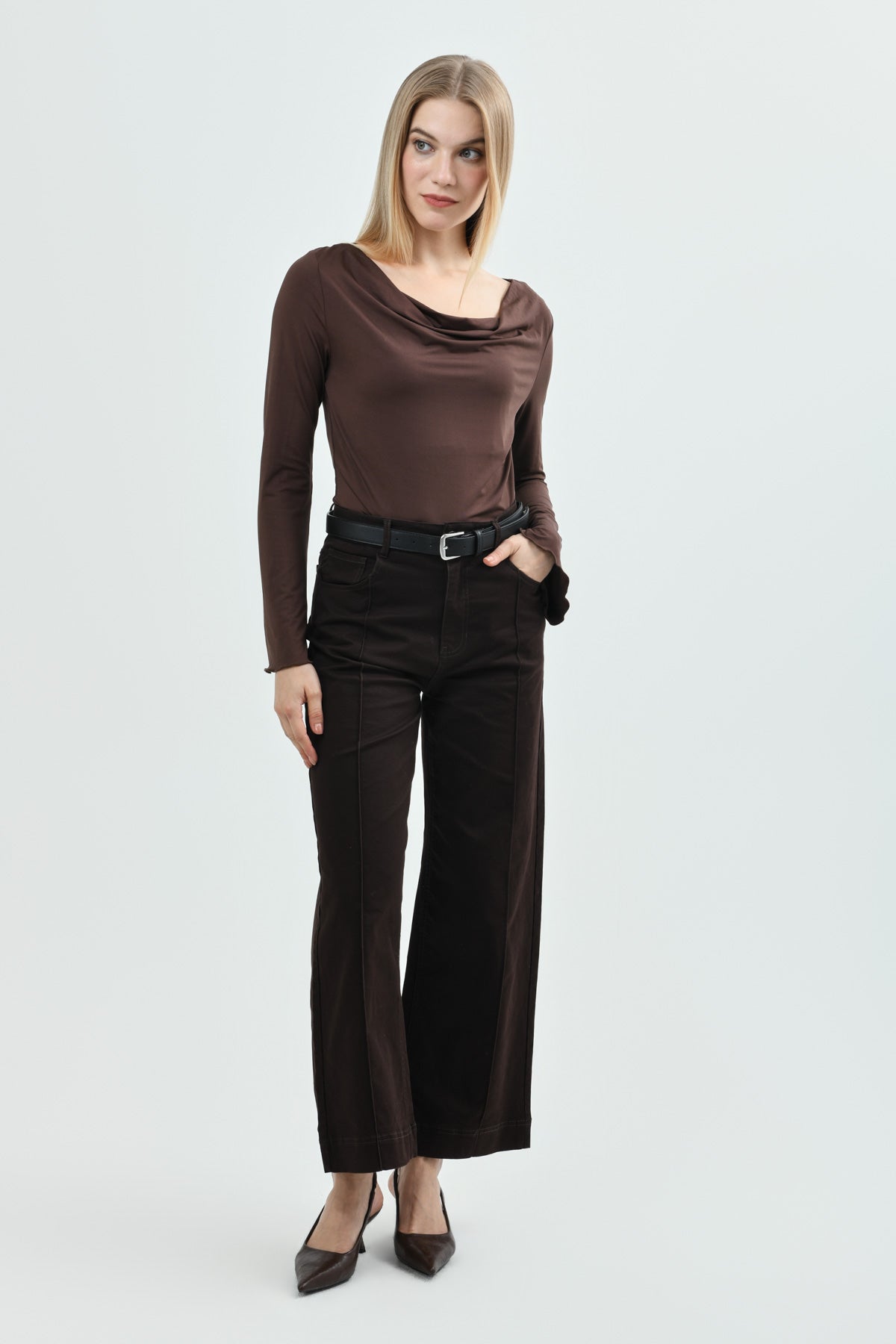 Polera Mujer Slim Café Oscuro