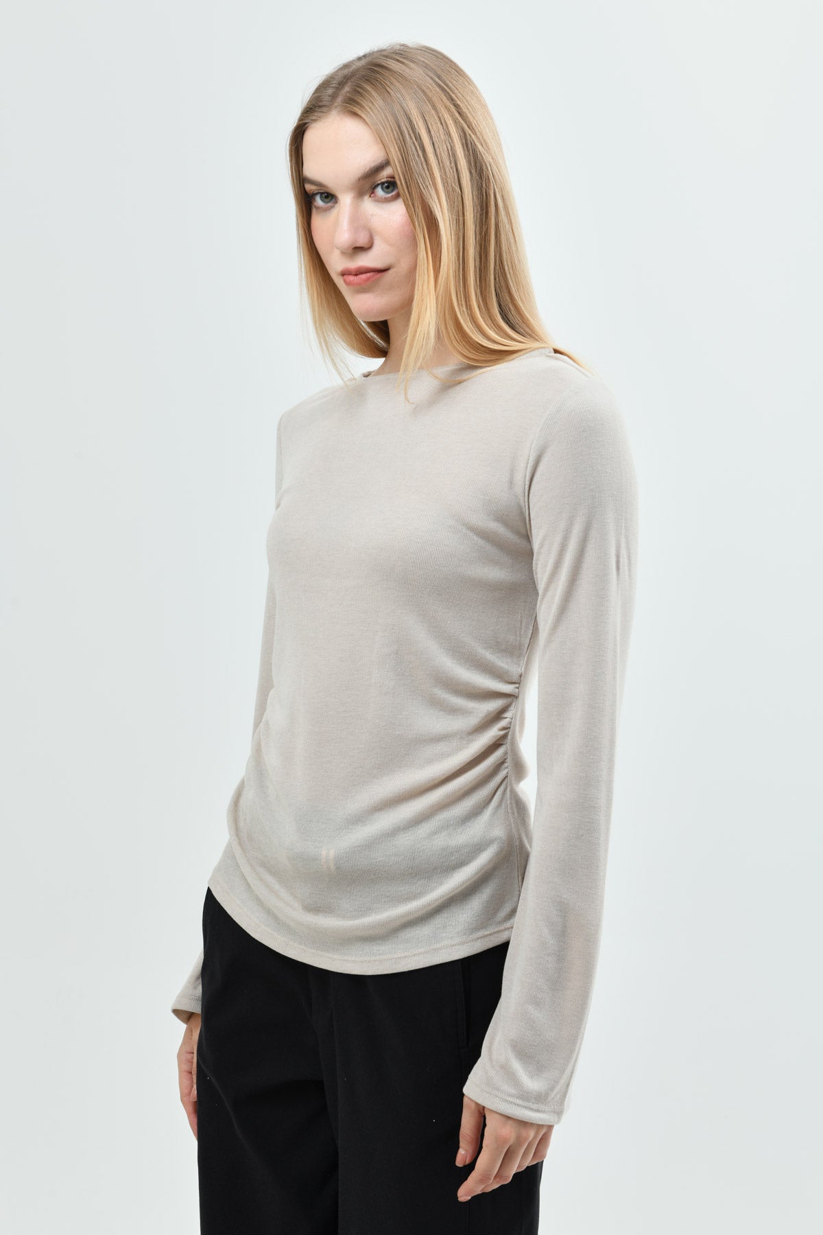 Polera Mujer Slim Beige