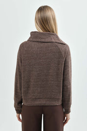 Sweater Mujer Classic Cuello Camisero Café Oscuro