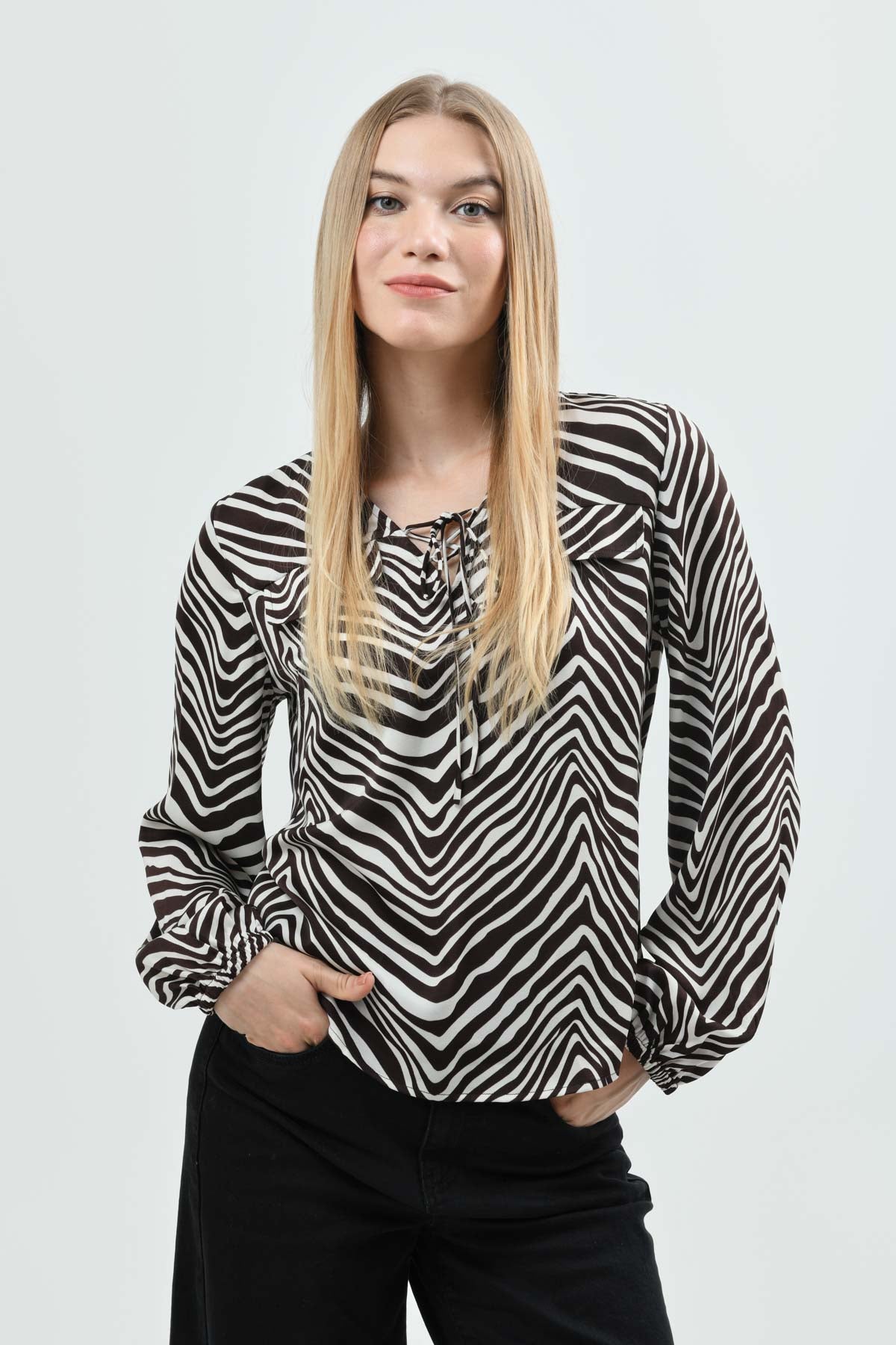 Blusa Mujer Clásica Beige