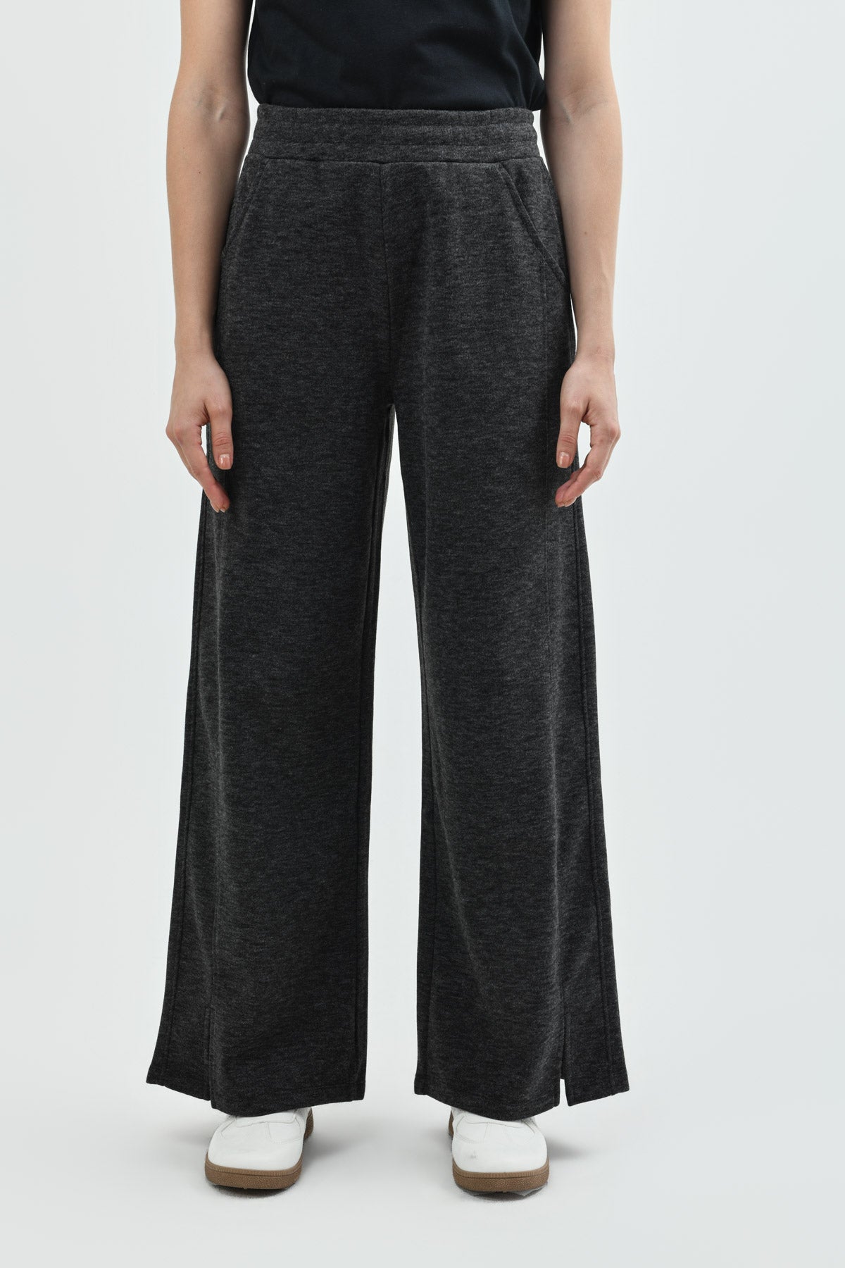 Pantalón Buzo Mujer Calce Recto Gris
