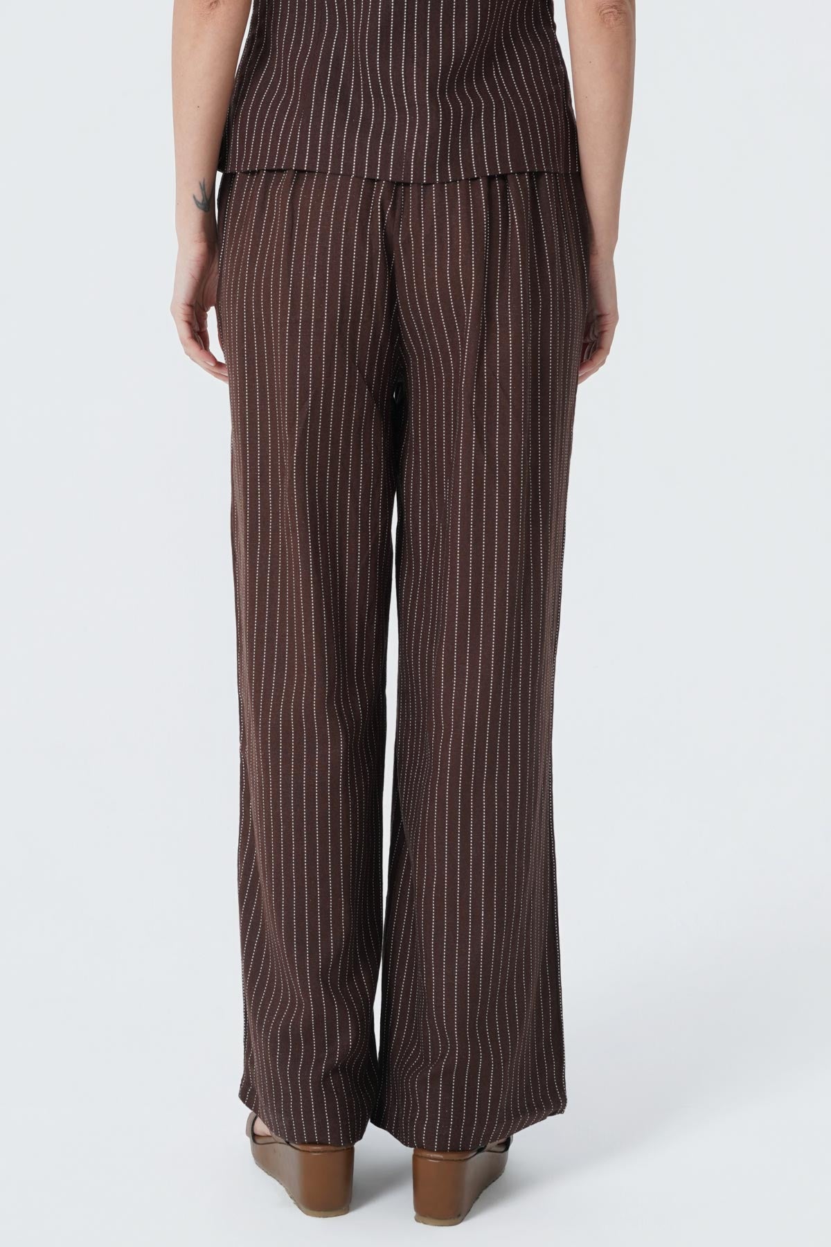 Pantalón Calce Recto Mujer Café
