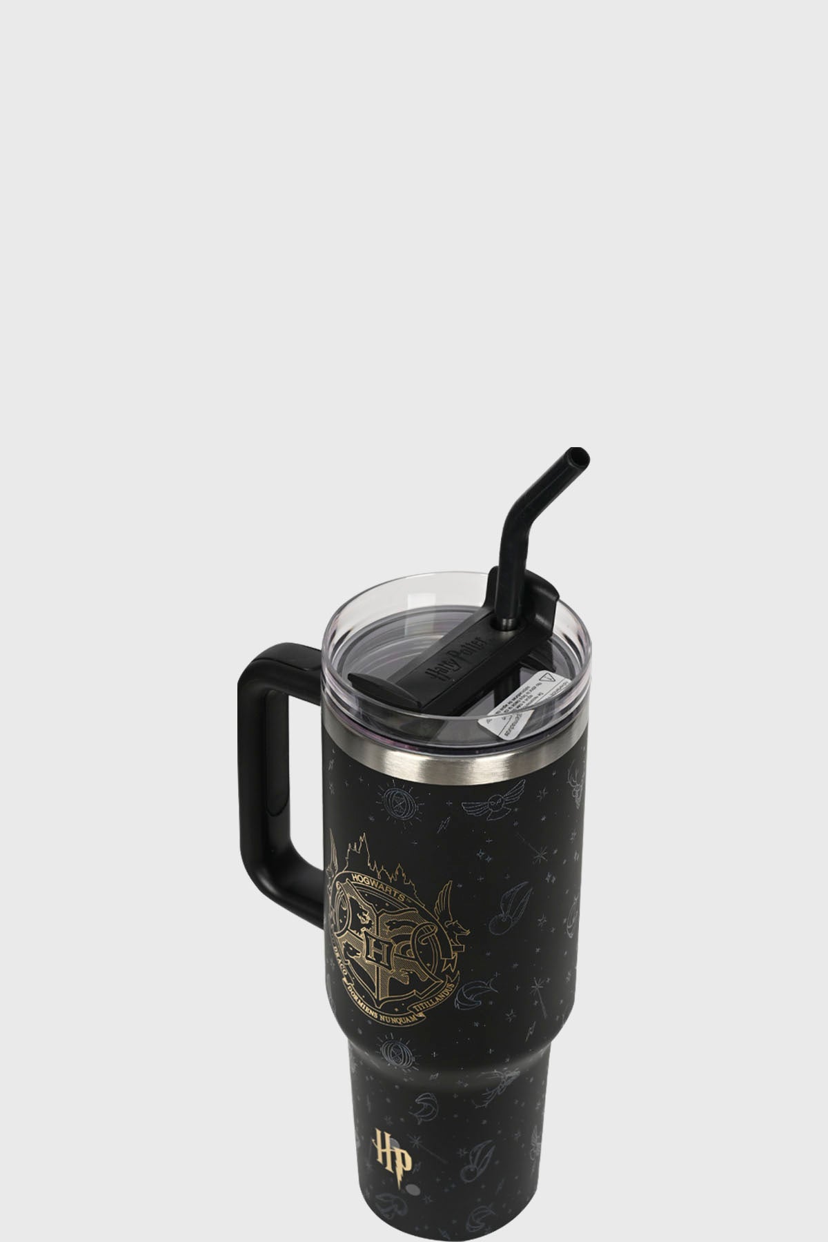 Botella negra de acero inoxidable con el escudo de Hogwarts en el centro y diseño de Harry Potter en estilo minimalista