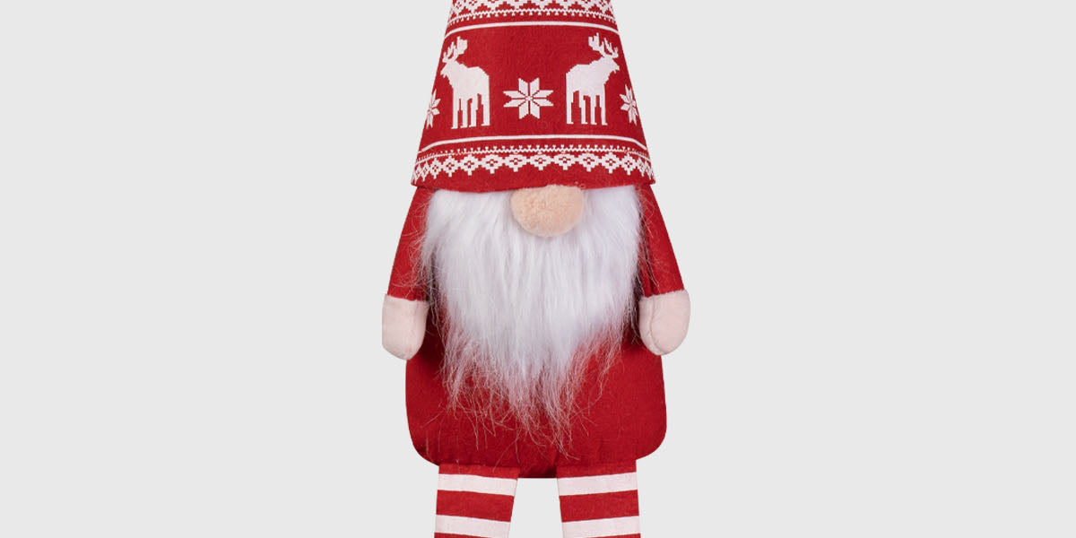 Cojín rojo oscuro con diseño de duende navideño y gorro con patrones blancos y renos de tamaño grande estilo caricatura