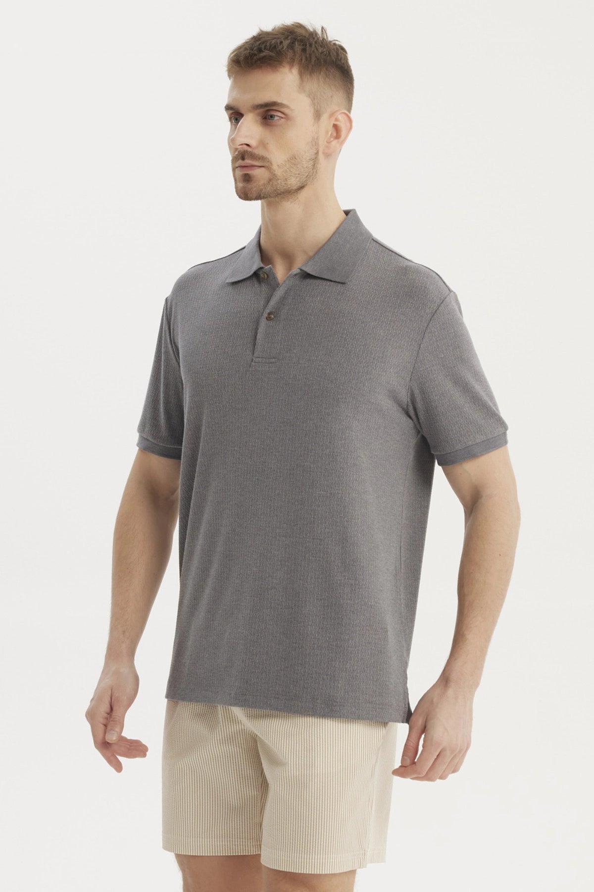 Polera Hombre Cuello Camisero Gris Oscuro