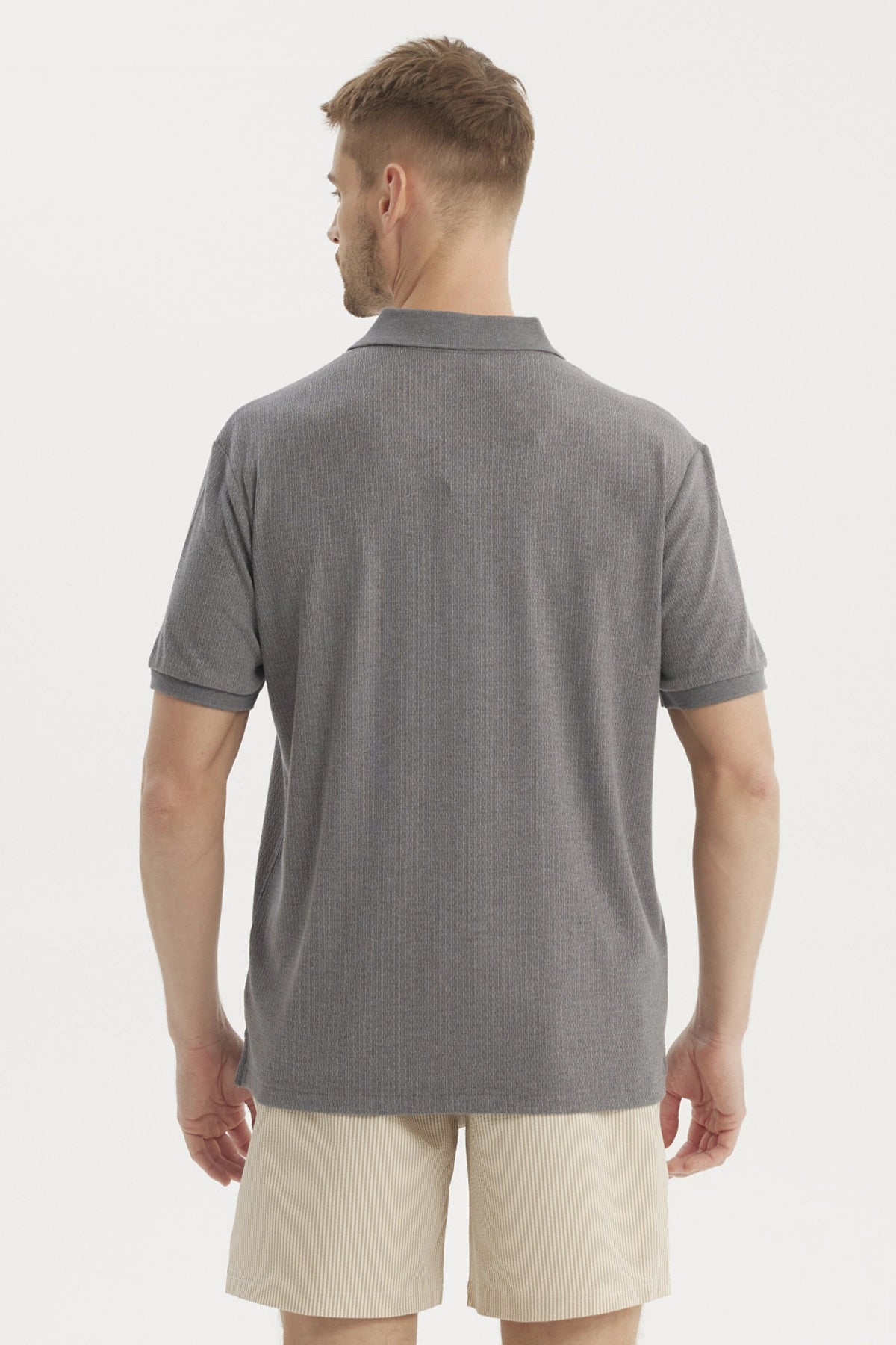 Polera Hombre Cuello Camisero Gris Oscuro