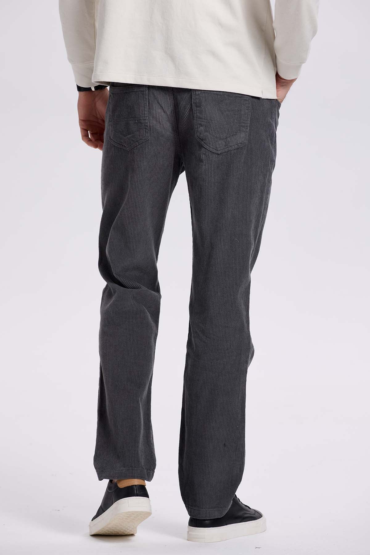 Pantalón Hombre Básico Cotelé Gris