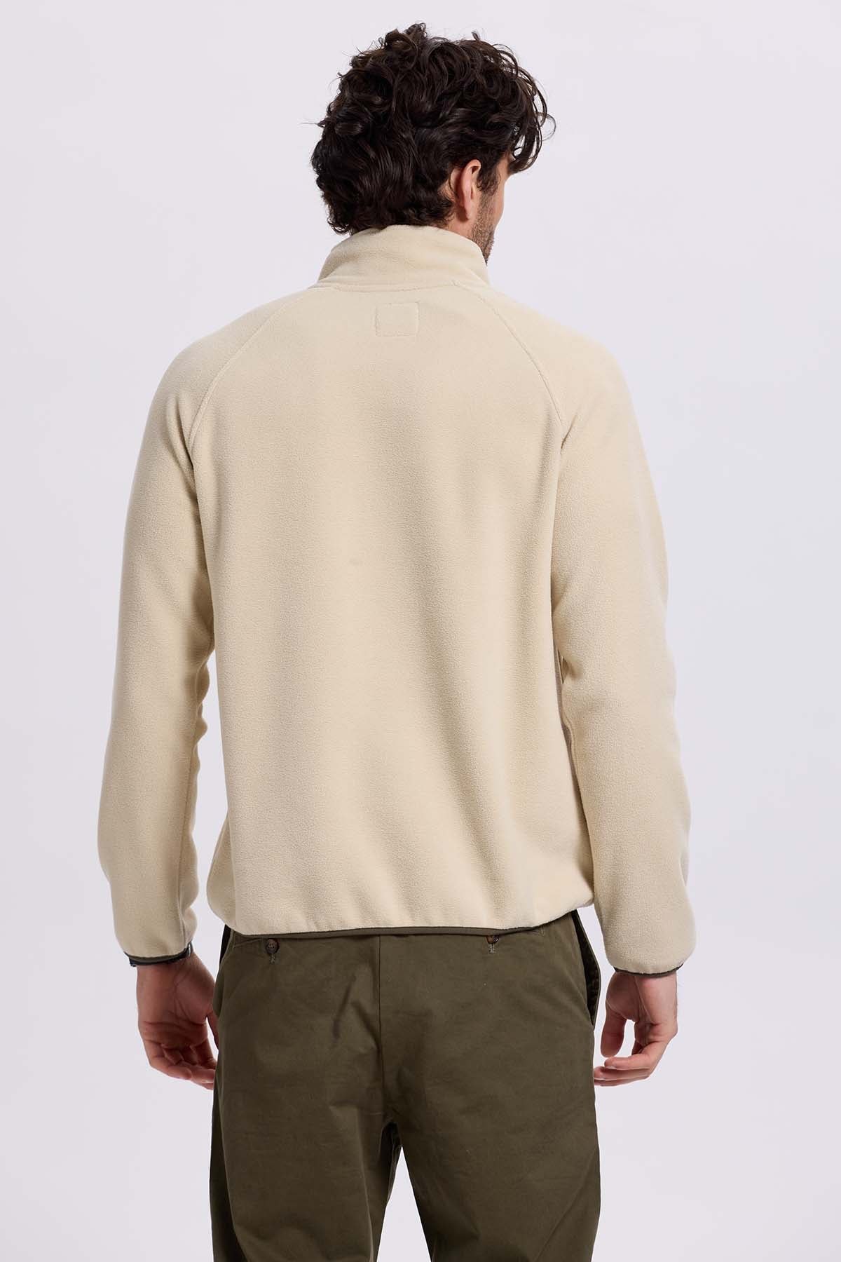 Polar Hombre Medio Con Bolsillo Beige