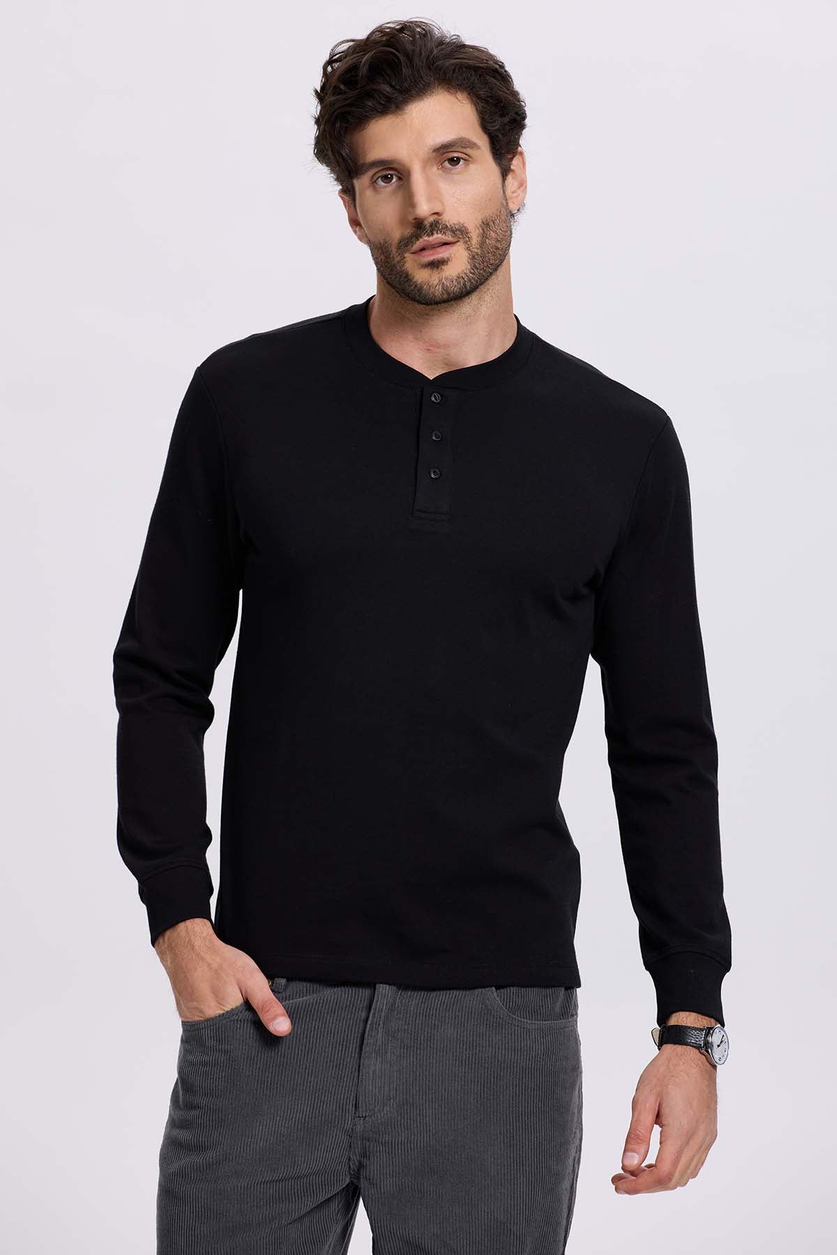 Polera Hombre Tres Botones Negro