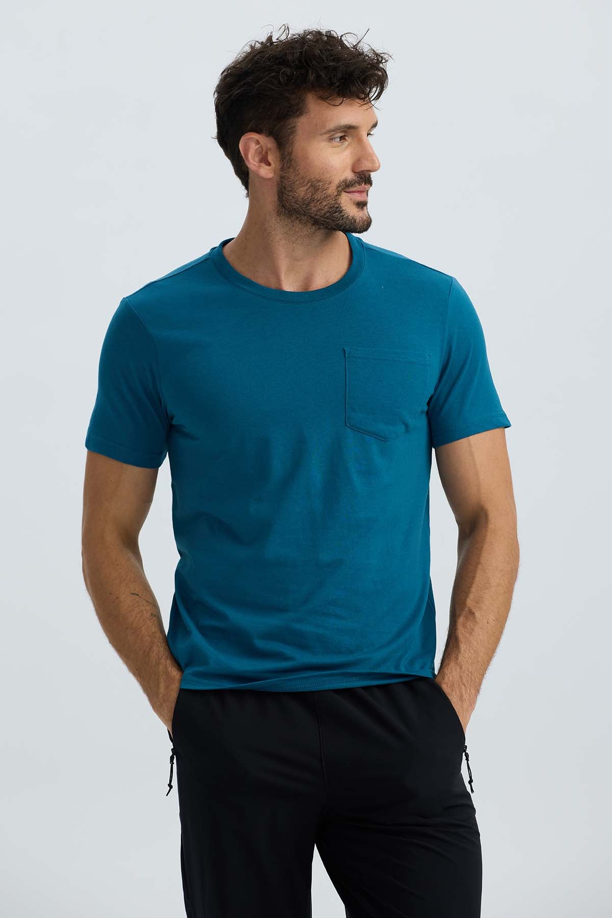 Polera Hombre Básica Con Bolsillo Petroleo