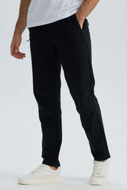 Pantalón buzo hombre calce recto negro
