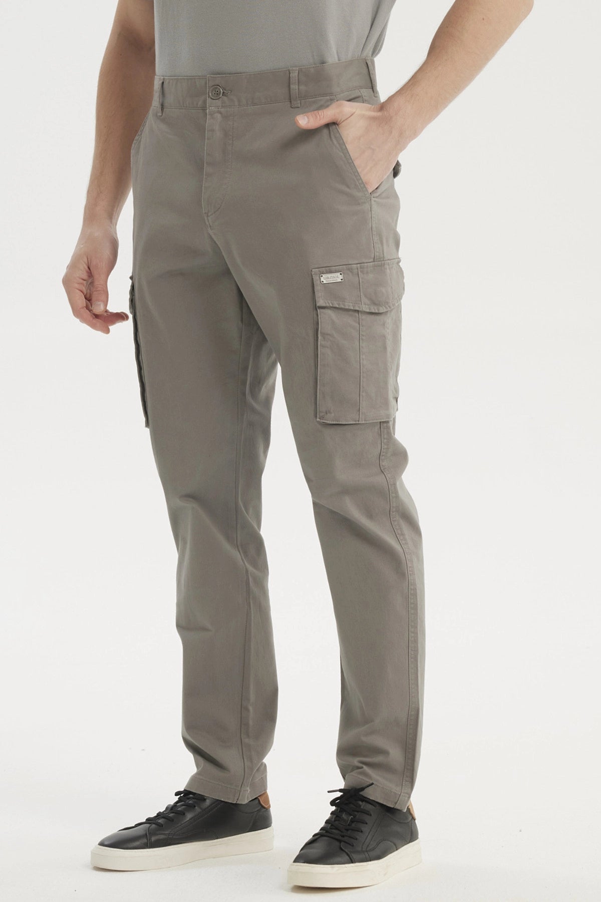 Pantalón Hombre Cargo Slim Fit Gris