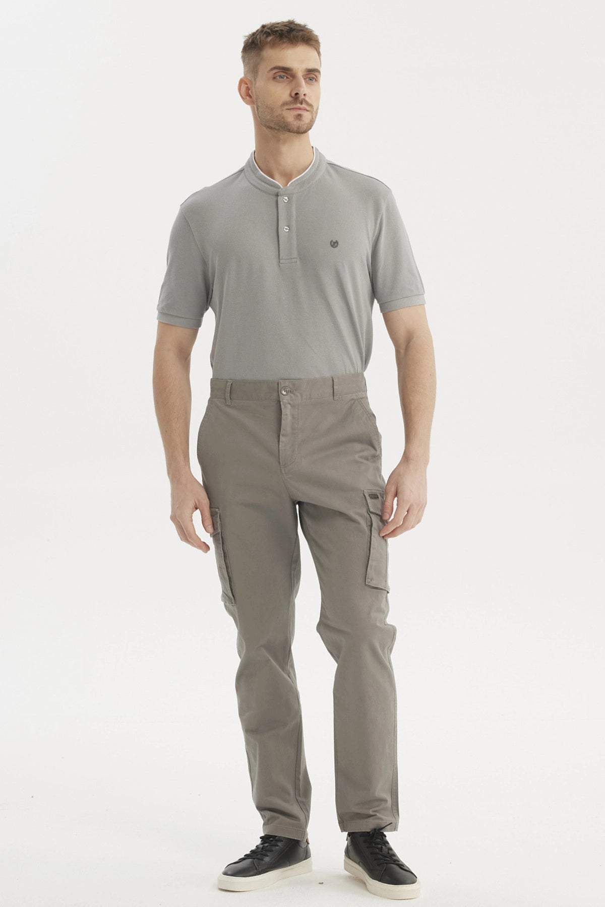 Pantalón Hombre Cargo Slim Fit Gris