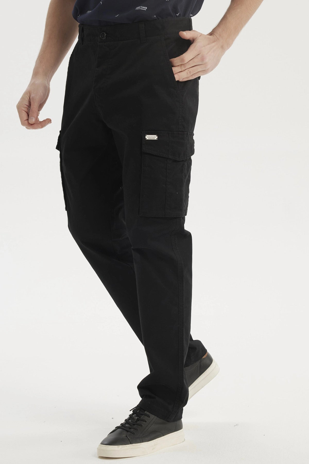 Pantalón Hombre Cargo Slim Fit Negro