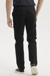 Pantalón Hombre Cargo Slim Fit Negro