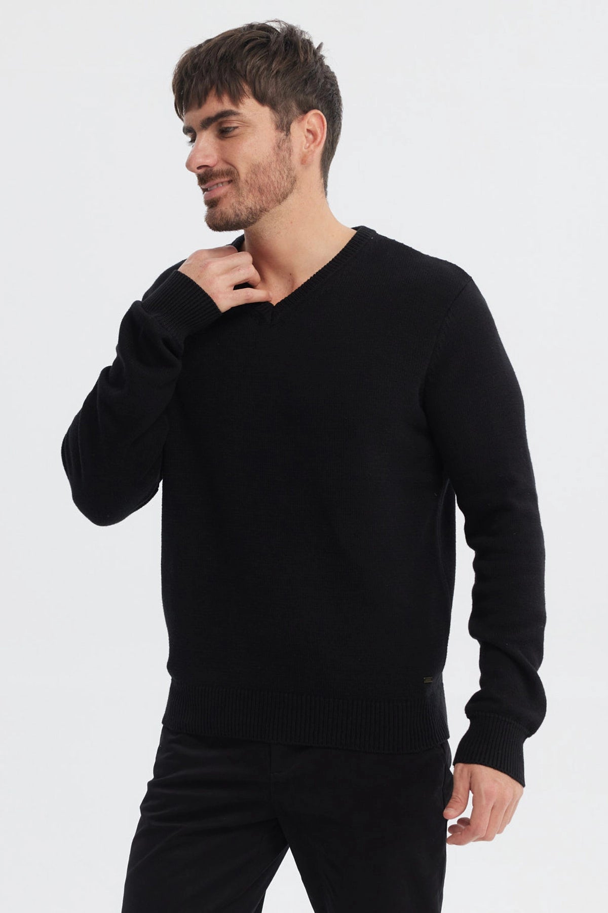 Sweater Hombre Básico Negro