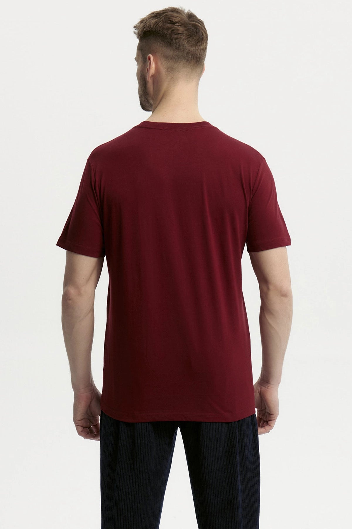 Polera Hombre Básica Con Bolsillo Burdeo