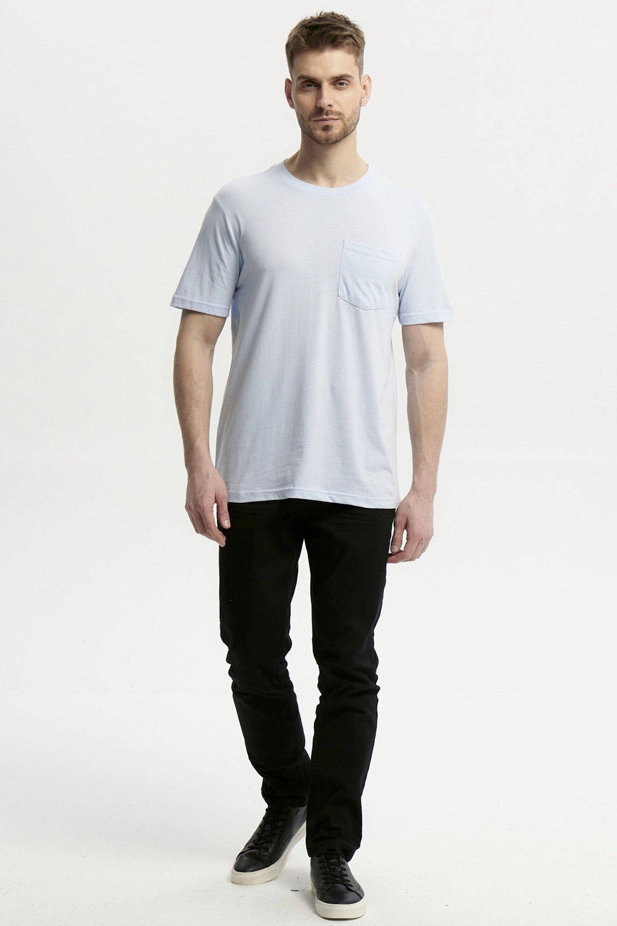 Polera Hombre Básica Con Bolsillo Celeste