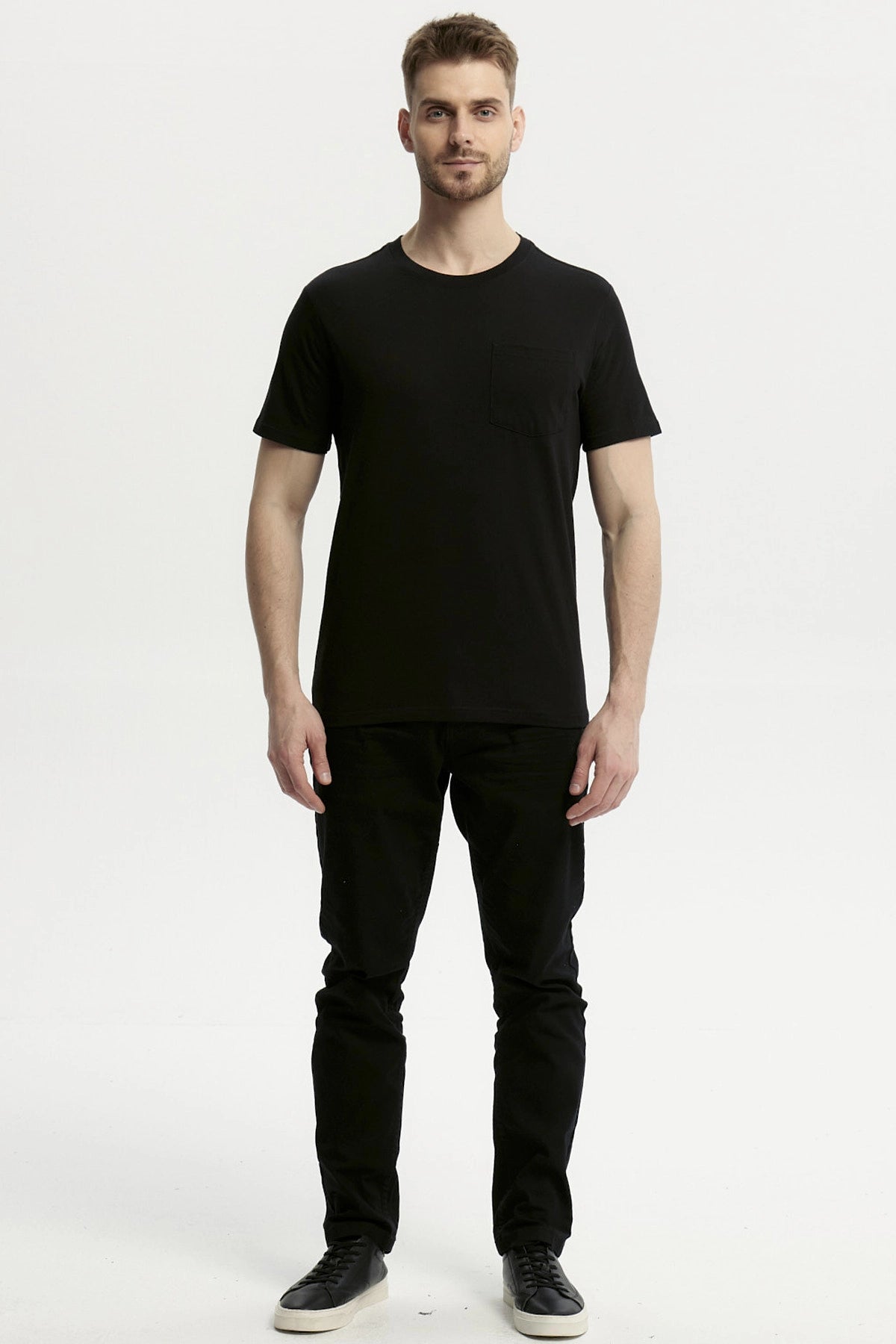 Polera Hombre Básica Con Bolsillo Negro