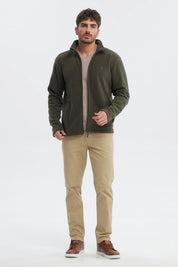 Polar verde liso para hombre con cierre frontal completo y cuello alto ideal para el invierno sin estampa visible