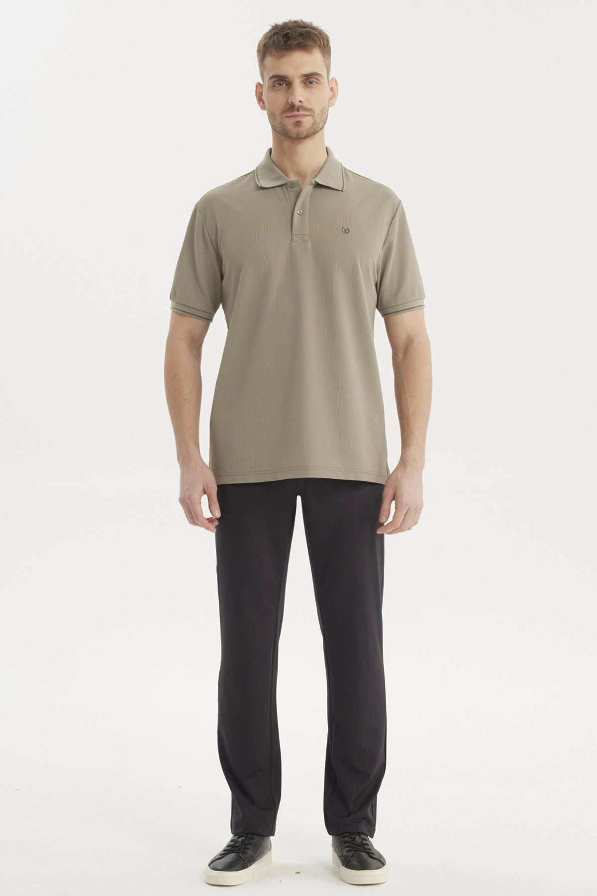 Polera Hombre Slim Cuello Camisero Verde