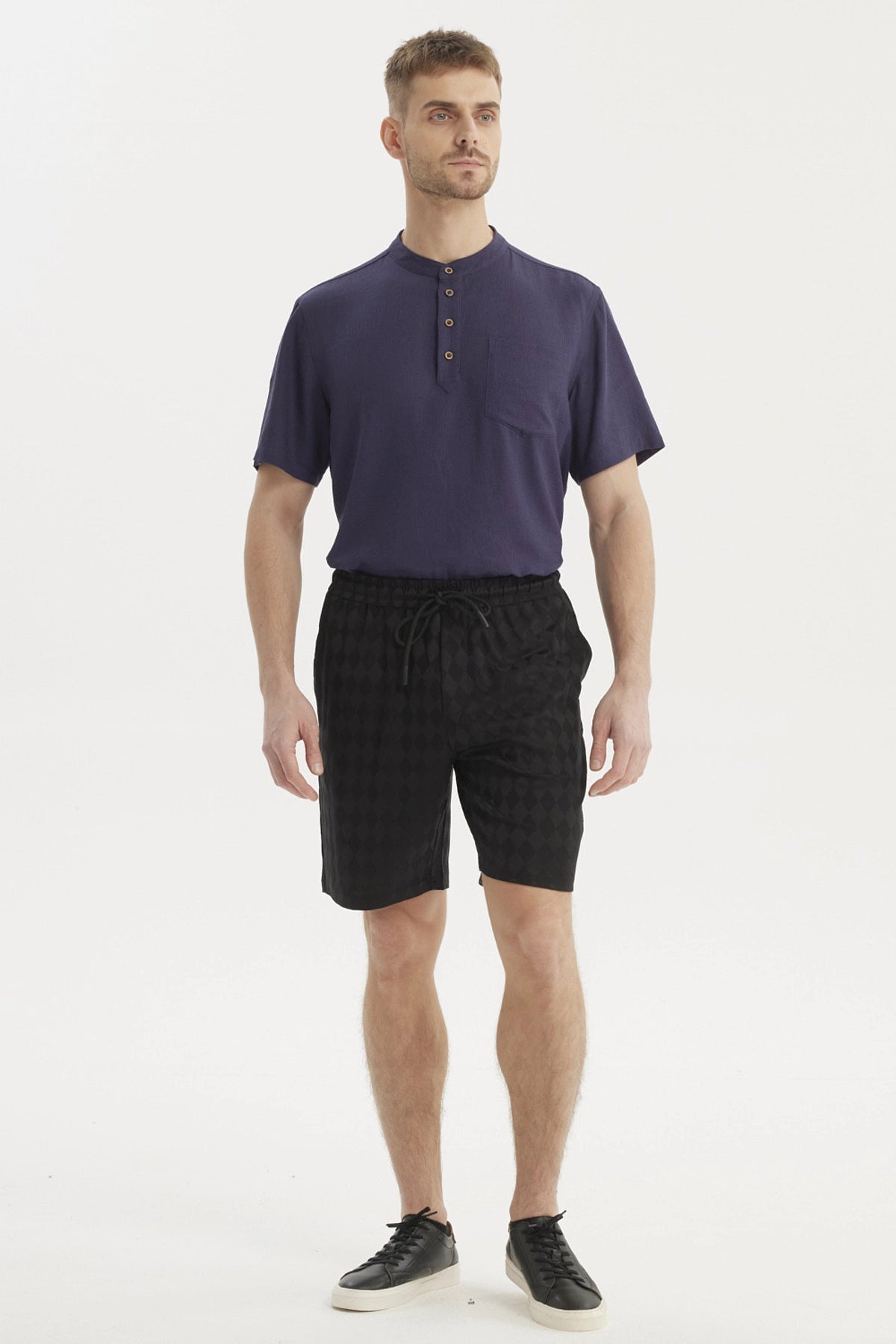 Bermuda Hombre Calce Recto Negro