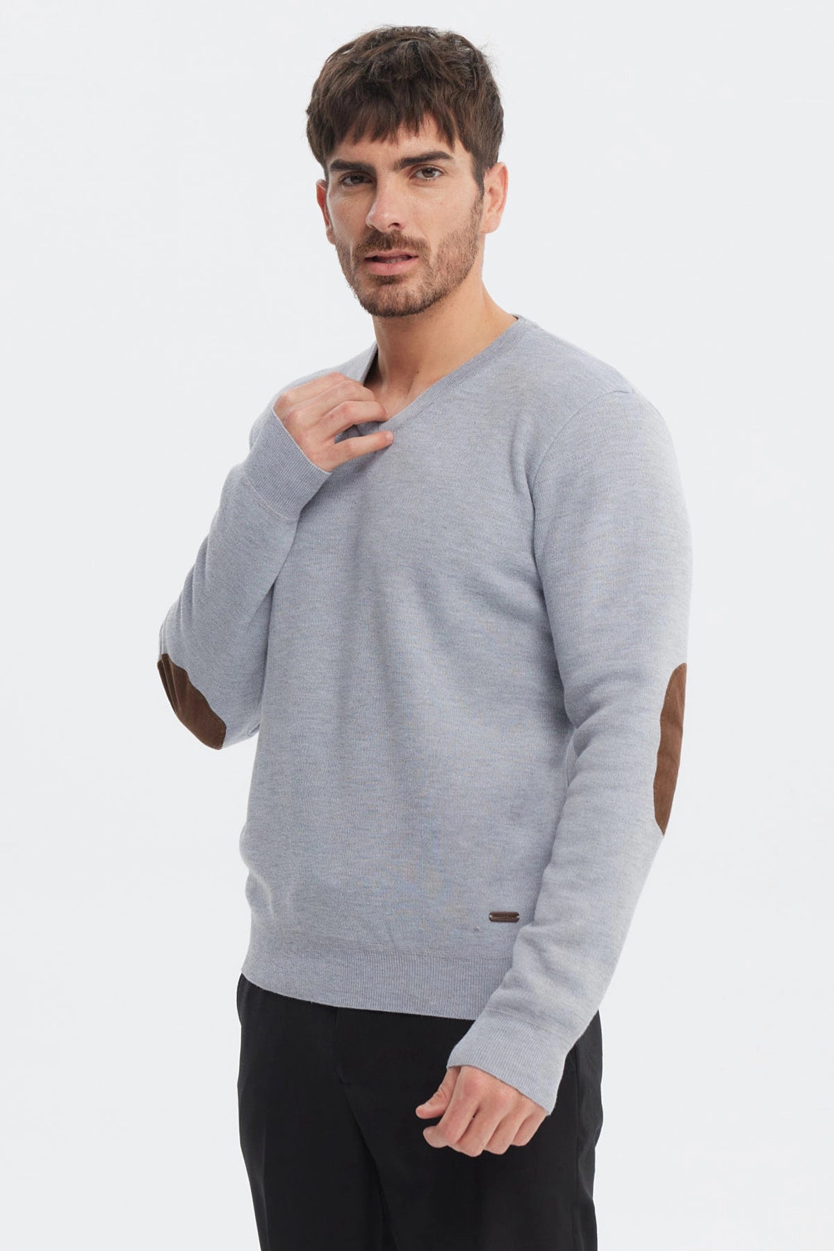 Sweater Hombre Slim Cuello V Gris