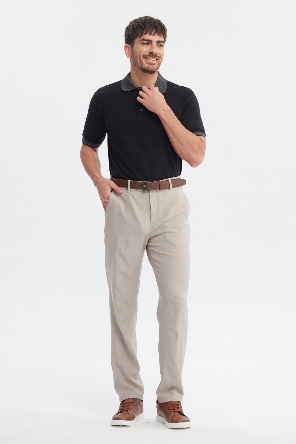 Pantalón hombre slim kaki liso sin estampa con ajuste cómodo y moderno perfecto para cualquier ocasión casual o formal