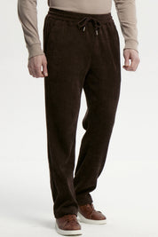 Pantalón Buzo Hombre Calce Recto Chocolate