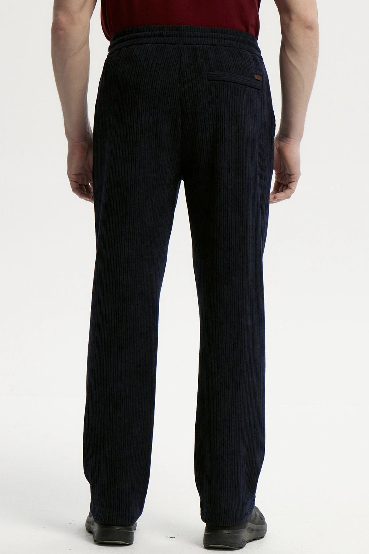 Pantalón Buzo Hombre Calce Recto Azul Marino